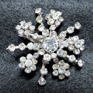Lovely Vintage CORO SNOWFLAKE PIN Brooch Sparkle Rhinestones Costume Jewelry